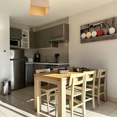 100 - Duplex 6p Avec Piscine Collective. * Frehel